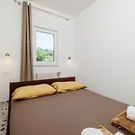 Renoviertes Nur 300 Meter Zum Mit Meerblick * 诺维·维诺多尔斯基