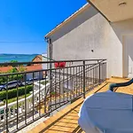 Renoviertes Nur 300 Meter Zum Mit Meerblick