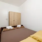 Renoviertes Nur 300 Meter Zum Mit Meerblick