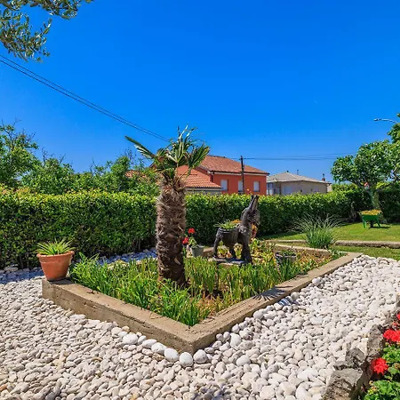 Renoviertes Nur 300 Meter Zum Mit Meerblick Novi Vinodolski